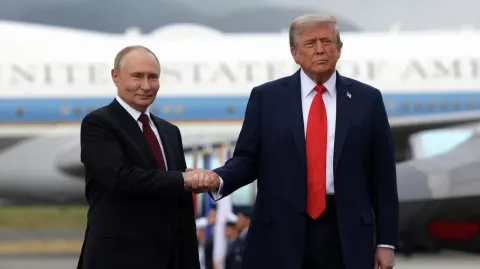 Путин обсудил с Эрдоганом встречу с Трампом на Аляске