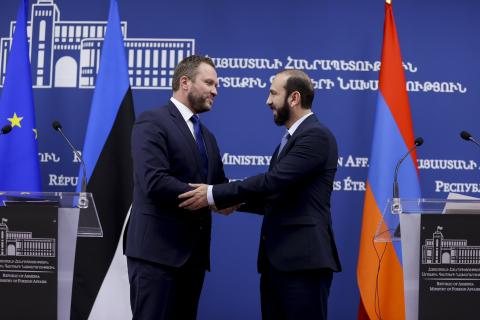 არარატ მირზოიანმა დამოუკიდებლობის დღის აღსანიშნავად მიულოცა ესტონეთის საგარეო საქმეთა მინისტრს