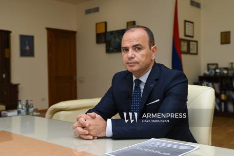 Zareh Sinanyan tomará un día de vacaciones