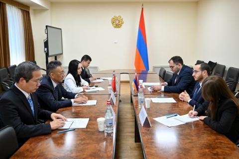 Министр ВТ-промышленности РА обсудил с послом Китая возможности расширения сотрудничества в сфере высоких технологий