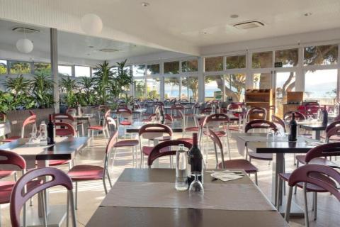 Ավելի քան 100 մարդ է թունավորվել իսպանական հյուրանոցում ճաշելուց հետո