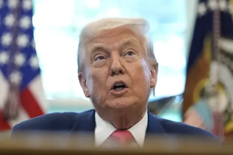 Trump deems Russia-Ukraine war a "major interpersonal conflict"