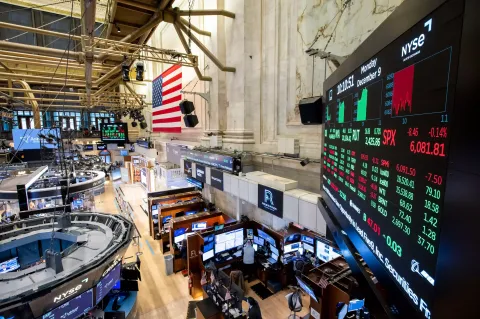US stocks down - 25-08-25