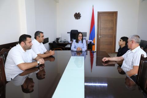 ԿԳՄՍ փոխնախարար Ավագյանն ընդունել է Համաշխարհային համալսարանական ամառային խաղերի չեմպիոն Համլետ Մանուկյանին