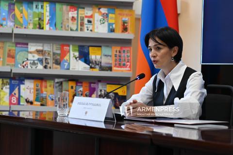 Conferencia de prensa de la ministra de Educación, Ciencia, Cultura y Deportes de Armenia