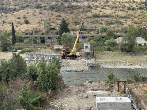 Այրում կայարանում տեղադրվում է հետիոտնային կամուրջ