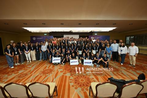 Подведены итоги студенческого хакатона: определены 3 команды-победителя