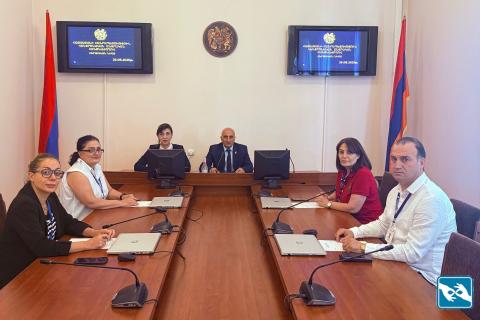 اِستِر آئوازیان جایگزین آرسِن تُورُوستیان در مجلس ملی جمهوری ارمنستان شد