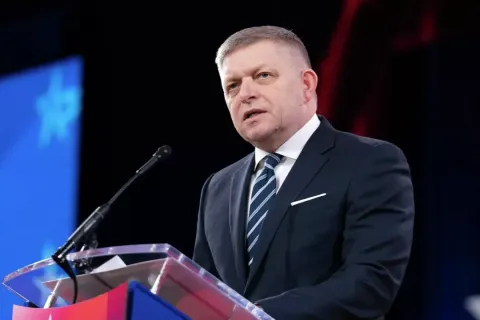 Премьер-министр Словакии в пятницу встретится с президентом Украины