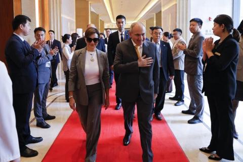 نخست‌وزیر جمهوری ارمنستان در ادامه سفر کاری خود، از تیانجین راهی پکن شد