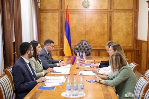 La ministre de l'Intérieur Arpine Sargsyan a rencontré l'ambassadrice des États-Unis en Arménie Kristina Kvien
