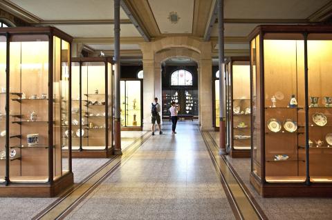 Из Национального музея фарфора Франции украдены экспонаты на 9, 5 миллионов евро