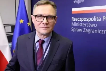 La Pologne recommande à ses citoyens de quitter la Biélorussie