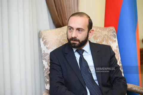 Le ministre des Affaires étrangères Mirzoyan félicite David van Weel, nouveau ministre néerlandais des Affaires étrangères