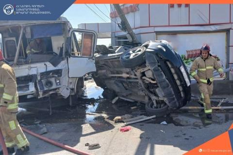 Արմավիրում  բախվել են «ПАЗ»-ն ու «Lexus»-ը. 10 մարդ հոսպիտալացվել է