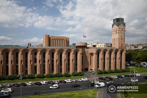 Утверждения о растрате 150 млн драмов на ремонт зала заседаний мэрии Еревана не соответствуют действительности: мэрия