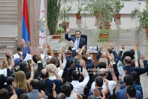 Երևան քաղաքի ավագանու 5-րդ նստաշրջանի 1-ին նիստ