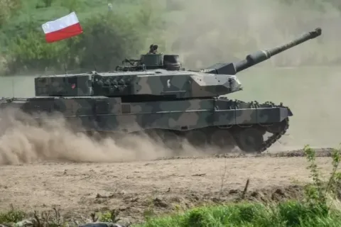 Polonia envía equipo militar a la frontera bielorrusa