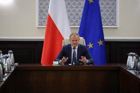 Уничтожение российских беспилотников в небе Польши – первый подобный инцидент на территории НАТО, заявил Туск