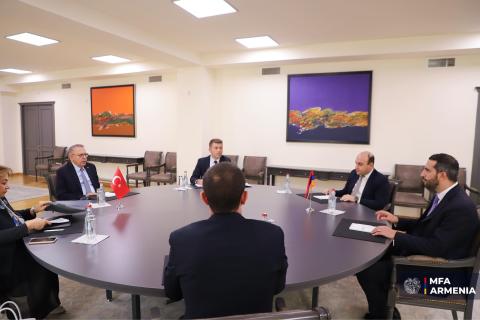 亚美尼亚与土耳其已就恢复久姆里-卡尔斯铁路运营达成协议