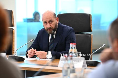 Presidente del Banco Central no pudo predecir el cambio de oferta y demanda de bienes raíces en el futuro