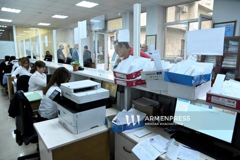 Паспортные отделы в Ереване и ряде регионов в субботу будут работать