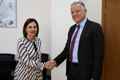 La ministre de la Santé et l'ambassadeur de l'UE discutent des réformes des soins de santé et des programmes communs