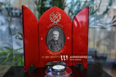 «Գաբրիել Սունդուկյան 200» խորագրով ցուցահանդեսով Մայր թատրոնն ազդարարեց նոր թատերաշրջանի մեկնարկը