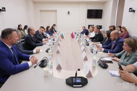 Viceprimer ministro de Bulgaria celebró el inicio del proceso de adhesión de Armenia a la Unión Europea