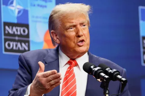 США продолжат поставлять оружие партнёрам по НАТО - Трамп