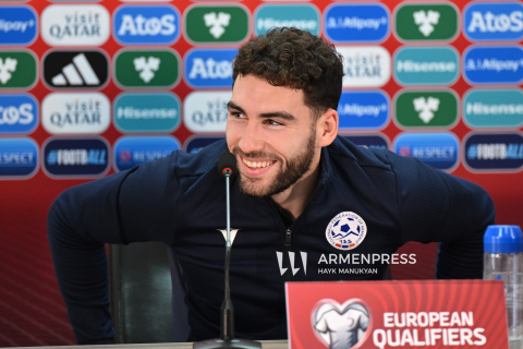 Наир Тикнизян получил сербский паспорт