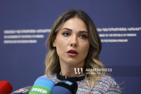 Ermenistan Adalet Bakanı Srbuhı Galyan'ın brifingi
