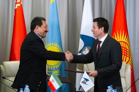 Подписана трехлетняя дорожная карта сотрудничества по реализации Соглашения о свободной торговле между ЕАЭС и Ираном