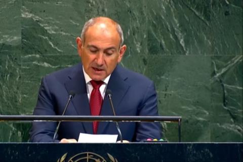 2026 წელს, ხელახლა არჩევის შემთხვევაში, სომხეთის ხელისუფლება ჩაატარებს რეფერენდუმს ახალი კონსტიტუციის მისაღებად