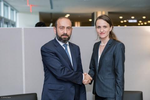 რუმინეთის საგარეო საქმეთა მინისტრმა ერევანსა და ბაქოს შორის ურთიერთობების ნორმალიზებას მხარდაჭერა გამოუცხადა