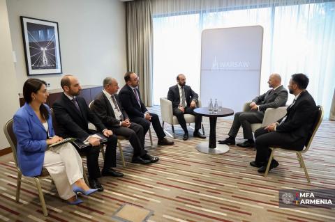 Le ministre des Affaires étrangères Mirzoyan rencontre le président de la Fondation « Casimir Pulaski »