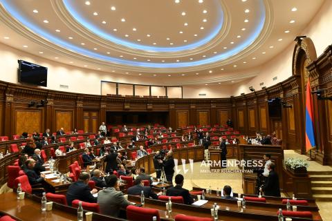 Ermenistan Parlamentosu toplandı