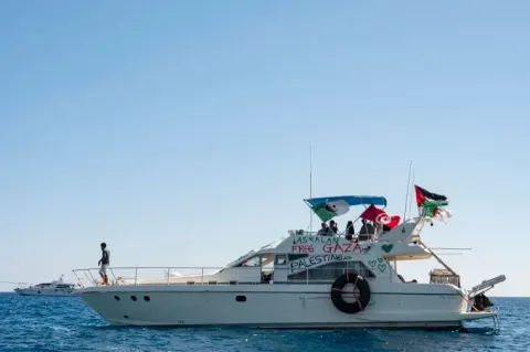 Israeli naval ships intercept Gaza-bound aid flotilla