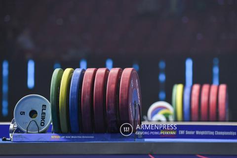 Армянские тяжелоатлеты вступают в борьбу на чемпионате мира