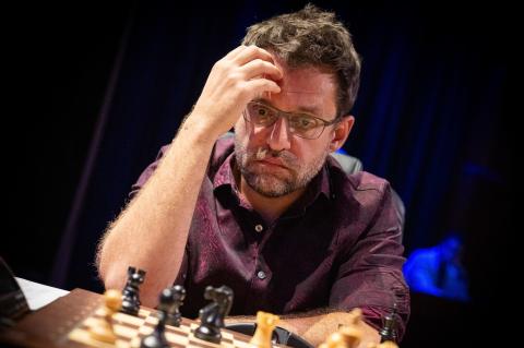 Левон Аронян классическую партию с Прагнанандхой завершил ничьей