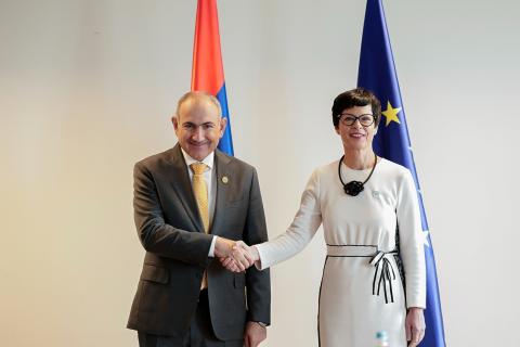 Le Premier ministre Pashinyan a rencontré la commissaire européenne à l’élargissement, Marta Kos