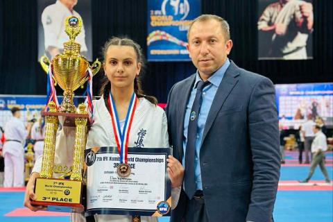 Спортсменка из Севана завоевала золотую медаль на Всероссийском юношеском чемпионате по боевым искусствам