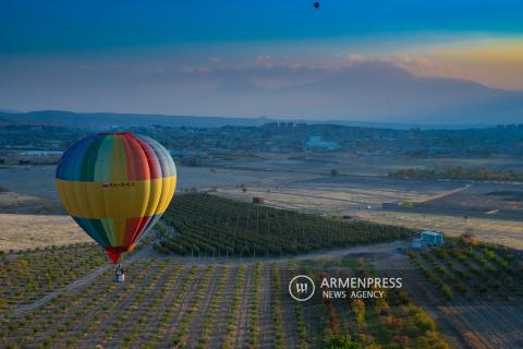 Inició el Festival Internacional de Aviación "Descubre Armenia desde el Cielo"