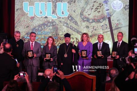 Proyección de película exclusiva sobre la historia del Patriarcado de Constantinopla "Camino de Identidad" en Estambul