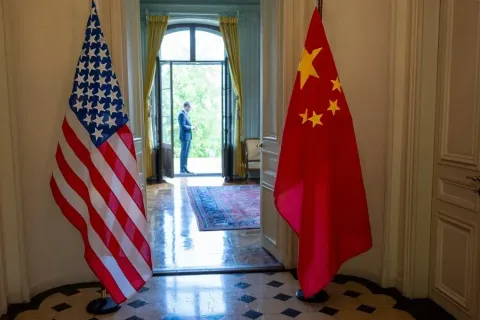 Китай и США проводят торговые консультации на фоне угроз Трампа