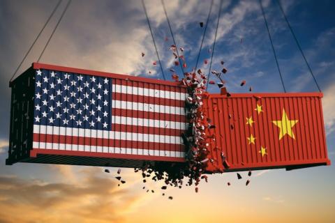 Трамп рассматривает возможность приостановки торговли с Китаем в некоторых отраслях