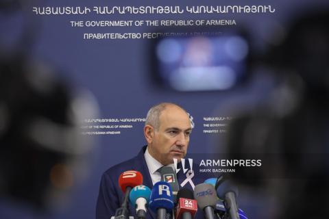 Primer ministro se refirió a la situación social y la pobreza en Armenia