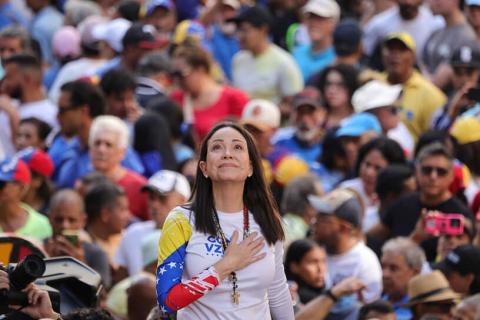 Почти 15 тысяч венесуэльских мигрантов вернулись из США: Николас Мадуро