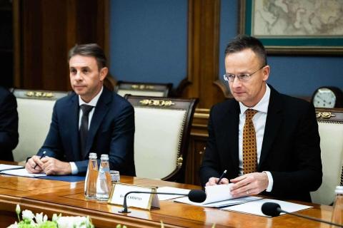 სიიარტომ უშაკოვთან განიხილა პუტინისა და ტრამპის შეხვედრის მოსამზადებელი საკითხი