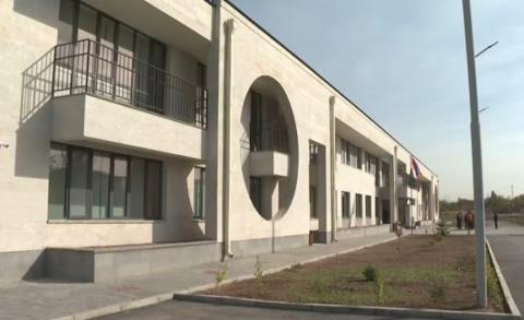 Prime Minister Nikol Pashinyan visits newly built public school in Sasunik village